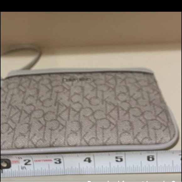 NWT Calvin Klein wristlet plus bag tag - Picture 6 of 9